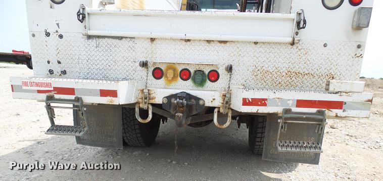 image for item DF7326 2007 Freightliner Business Class M2 service truck