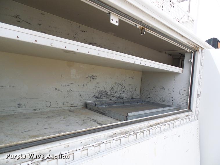 image for item DF7326 2007 Freightliner Business Class M2 service truck