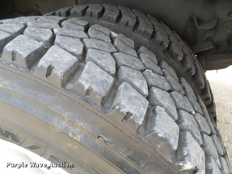 image for item DF7326 2007 Freightliner Business Class M2 service truck