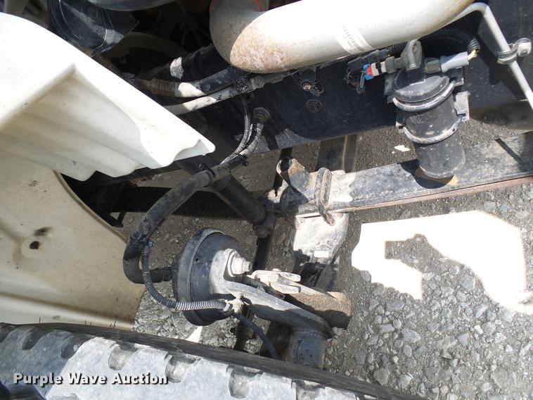 image for item DF7326 2007 Freightliner Business Class M2 service truck