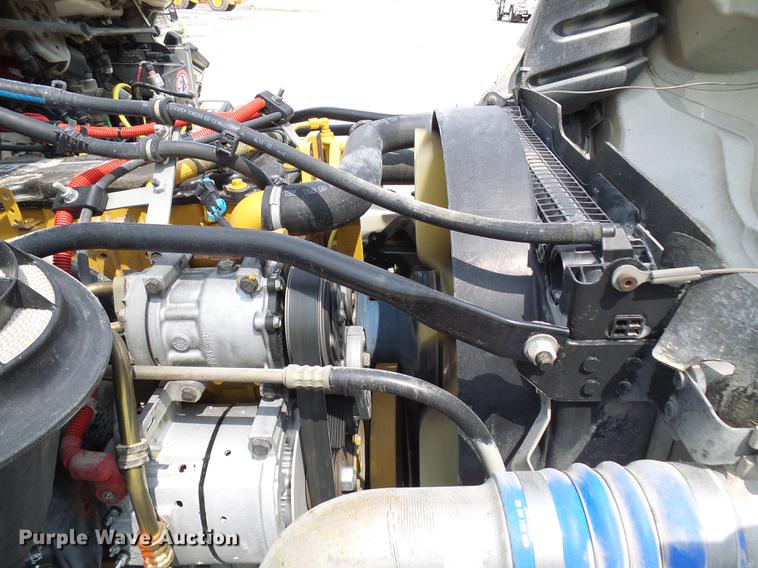 image for item DF7326 2007 Freightliner Business Class M2 service truck