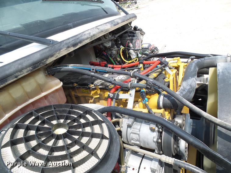 image for item DF7326 2007 Freightliner Business Class M2 service truck