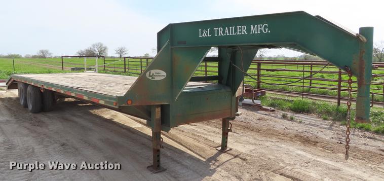 image for item DF7820 2003 L&L equipment trailer