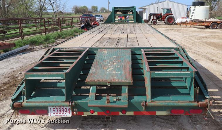 image for item DF7820 2003 L&L equipment trailer