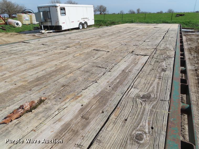 image for item DF7820 2003 L&L equipment trailer