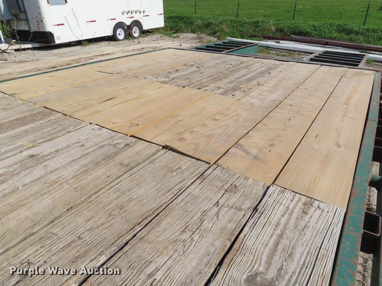 image for item DF7820 2003 L&L equipment trailer