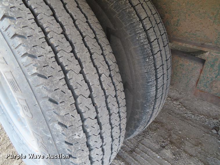 image for item DF7820 2003 L&L equipment trailer