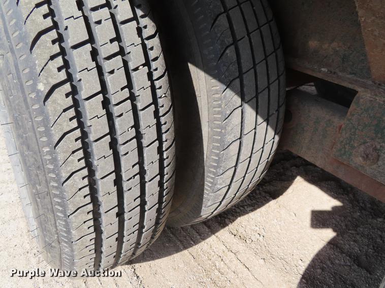 image for item DF7820 2003 L&L equipment trailer