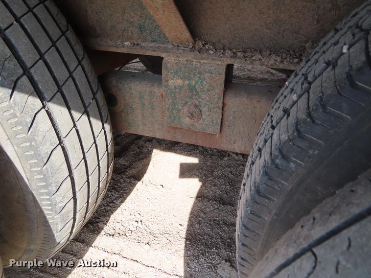 image for item DF7820 2003 L&L equipment trailer