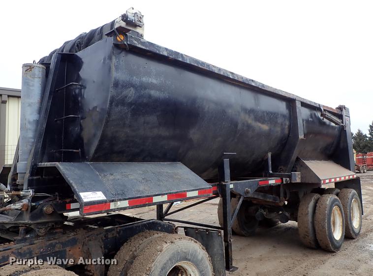 image for item DF8670 1995 Clement end dump trailer
