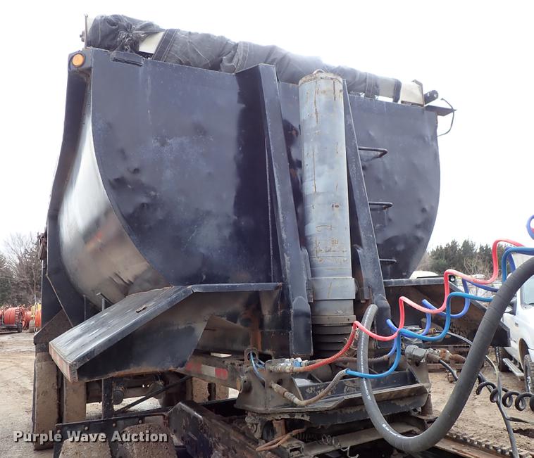 image for item DF8670 1995 Clement end dump trailer