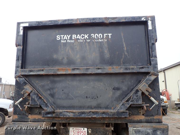 image for item DF8670 1995 Clement end dump trailer