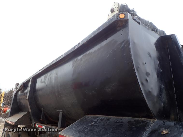 image for item DF8670 1995 Clement end dump trailer