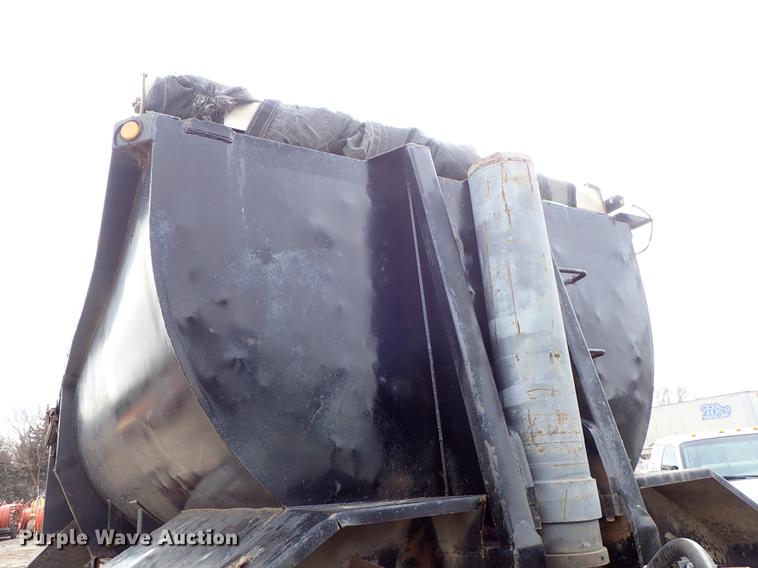 image for item DF8670 1995 Clement end dump trailer