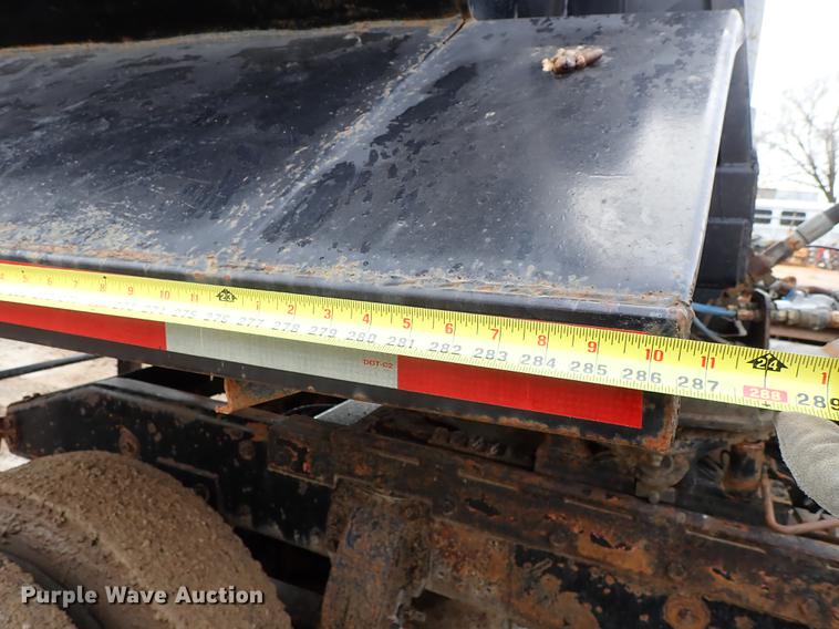 image for item DF8670 1995 Clement end dump trailer