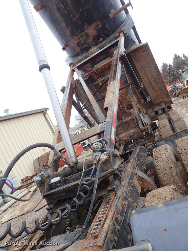 image for item DF8670 1995 Clement end dump trailer