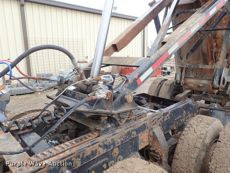 image for item DF8670 1995 Clement end dump trailer