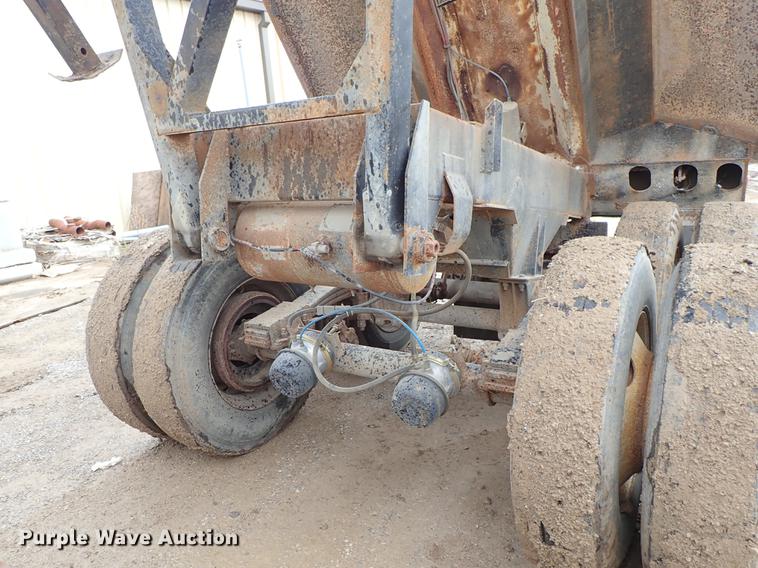 image for item DF8670 1995 Clement end dump trailer