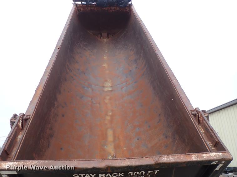 image for item DF8670 1995 Clement end dump trailer