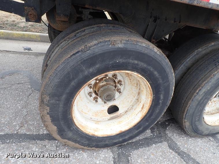 image for item DF8670 1995 Clement end dump trailer