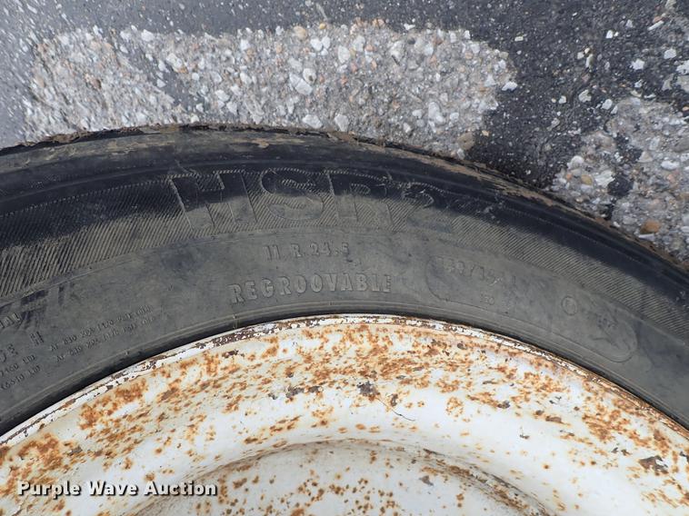 image for item DF8670 1995 Clement end dump trailer