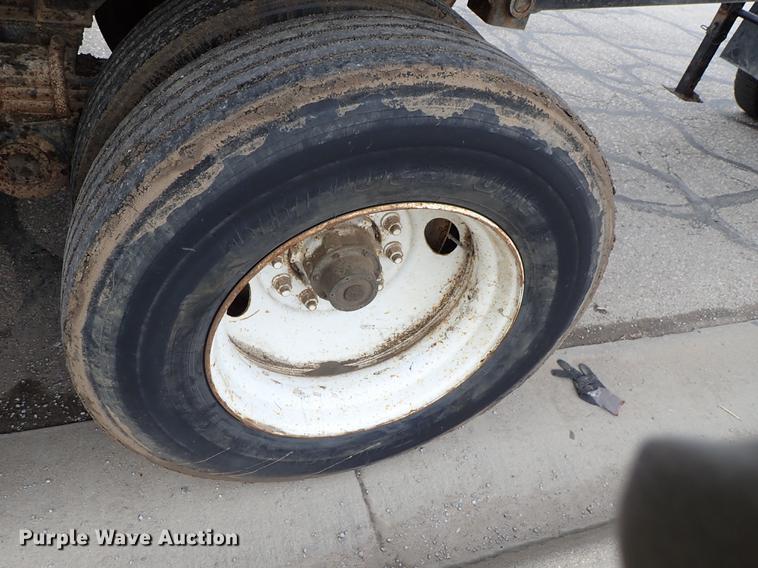 image for item DF8670 1995 Clement end dump trailer