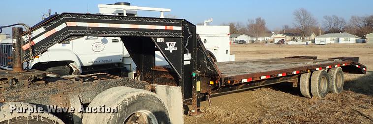 image for item DF8682 PJ Trailers equipment trailer