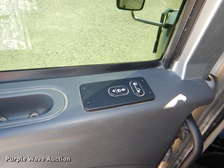 image for item DG1131 2013 International TerraStar SFA flatbed truck