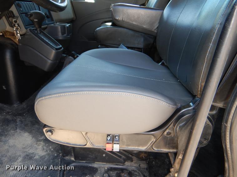 image for item DG1131 2013 International TerraStar SFA flatbed truck