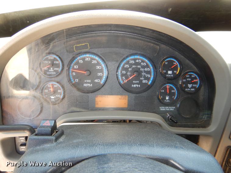 image for item DG1131 2013 International TerraStar SFA flatbed truck