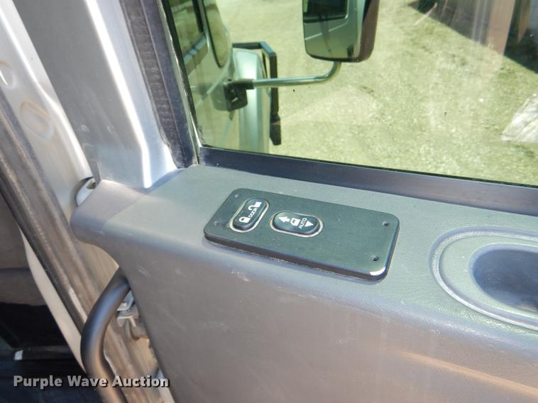 image for item DG1131 2013 International TerraStar SFA flatbed truck