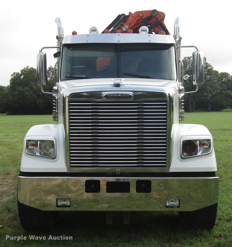 image for item DG1179 2011 Freightliner Coronado SD crane truck