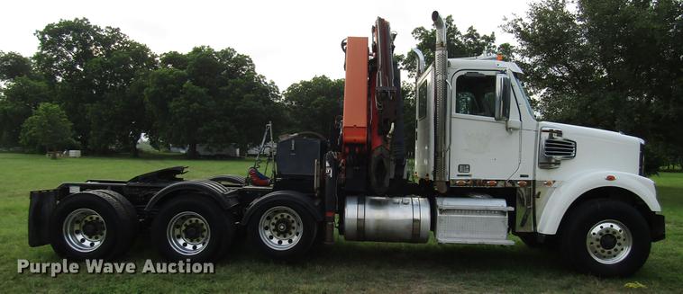 image for item DG1179 2011 Freightliner Coronado SD crane truck