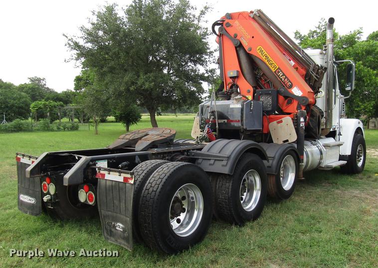 image for item DG1179 2011 Freightliner Coronado SD crane truck