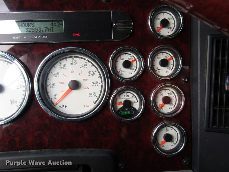 image for item DG1179 2011 Freightliner Coronado SD crane truck