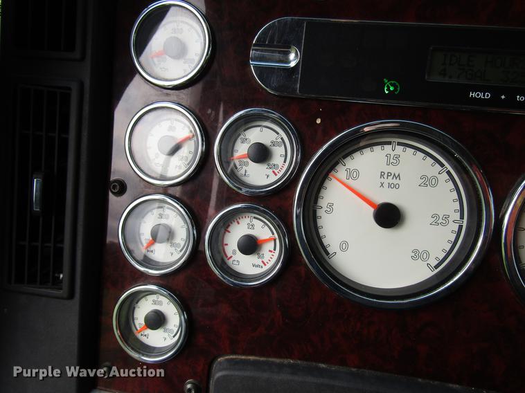 image for item DG1179 2011 Freightliner Coronado SD crane truck