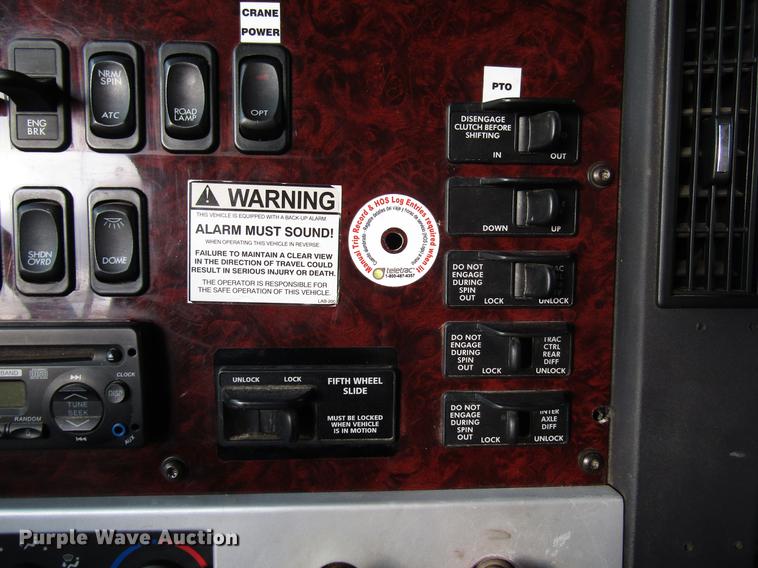 image for item DG1179 2011 Freightliner Coronado SD crane truck