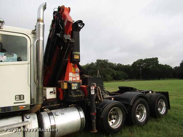 image for item DG1179 2011 Freightliner Coronado SD crane truck