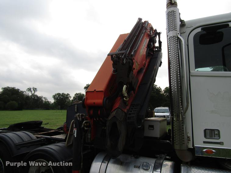 image for item DG1179 2011 Freightliner Coronado SD crane truck