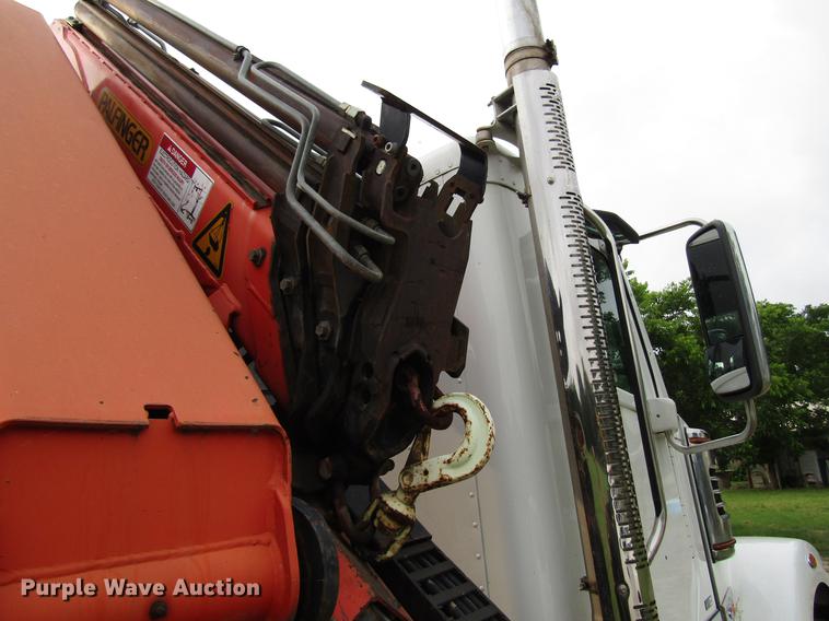 image for item DG1179 2011 Freightliner Coronado SD crane truck