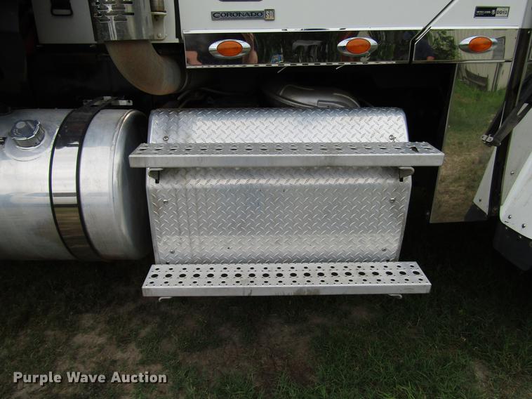 image for item DG1179 2011 Freightliner Coronado SD crane truck