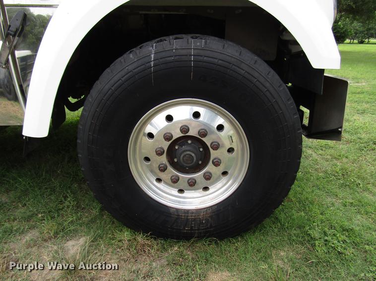 image for item DG1179 2011 Freightliner Coronado SD crane truck