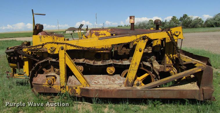 image for item DG1230 Caterpillar dozer