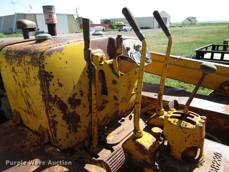 image for item DG1230 Caterpillar dozer