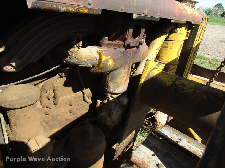 image for item DG1230 Caterpillar dozer
