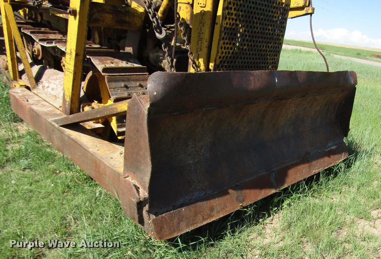 image for item DG1230 Caterpillar dozer