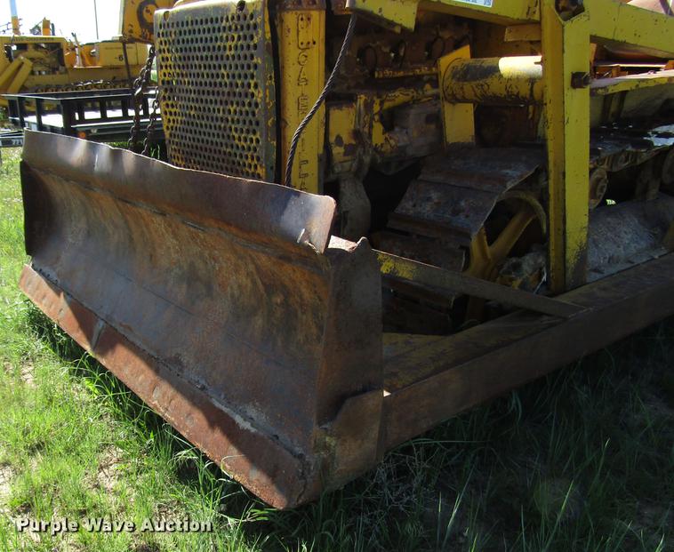 image for item DG1230 Caterpillar dozer