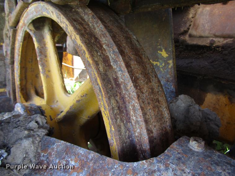 image for item DG1230 Caterpillar dozer