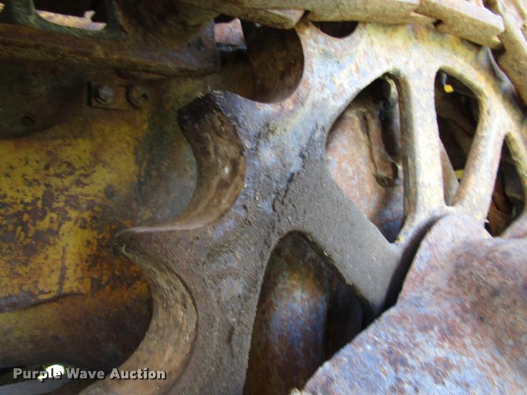 image for item DG1230 Caterpillar dozer