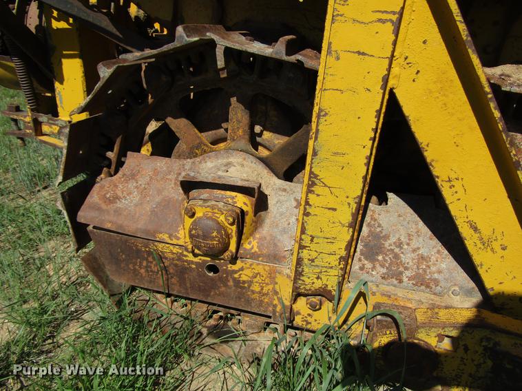 image for item DG1230 Caterpillar dozer